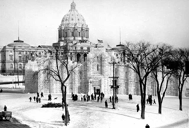 Winter Carnival Ice Palace near State Capitol, St. Paul in 1937. Photo courtesy of the Minnesota Historical Society.