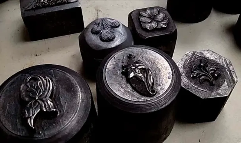 Metalworking moulds