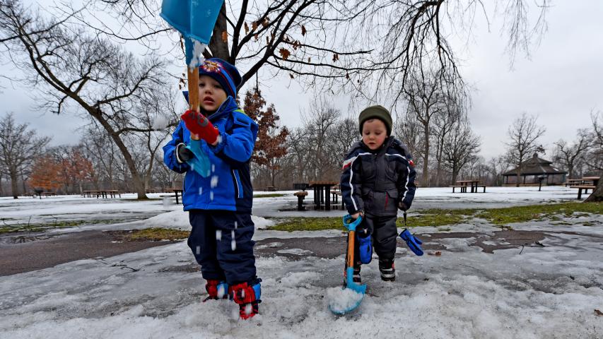 Skylar Sanftner, left, and Jace Clepper, both 3, dig up a snowbank in hopes of finding the medallion in their first time participating in the annual Pioneer Press Treasure Hunt in Como Park in St. Paul, Minn., Monday, Jan. 23, 2017. (Pioneer Press: Dave Orrick)