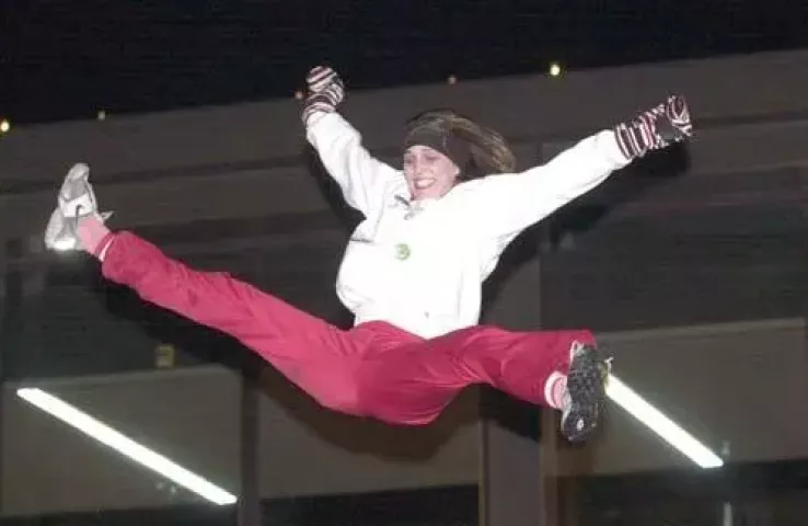 A Bouncing Girl