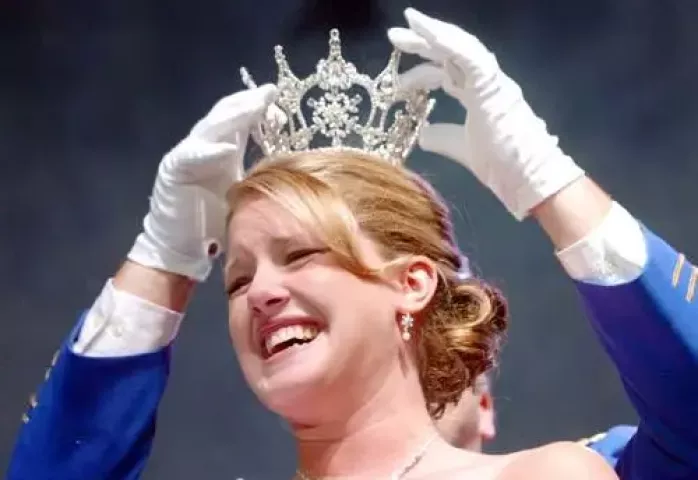 Brooke Stoeckel is crowned Queen of the Snows on Thursday.