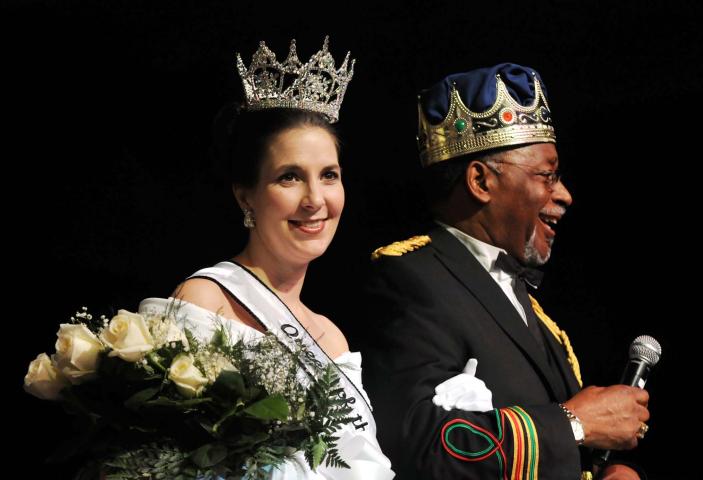 Gretchen Spier 2010 Queen of the Snows gets a hug from the new King Boreas Rex, Art Blakey, Jr. Thursday night January 21, 2010 at the RiverCentre in St. Paul.   (Pioneer Press: Chris Polydoroff)
