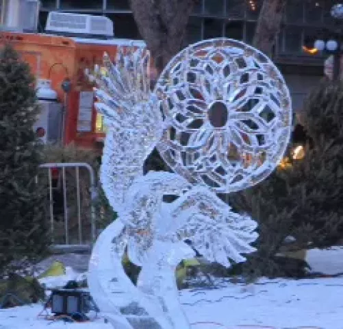 Winner of the Individual Block Competition is "Dream Catcher," by Greg Schmotzer.