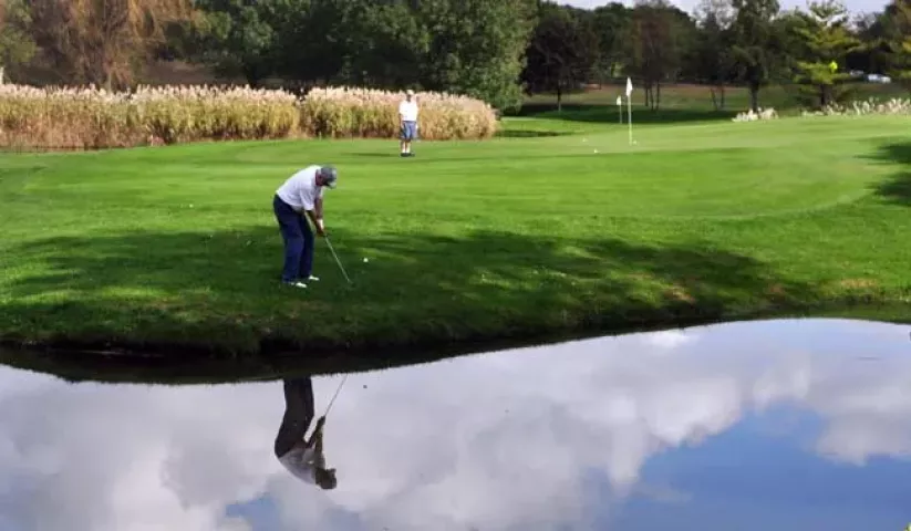A photo of the 18th hole at Como Golf Course in St. Paul, Minn., on Wednesday September 23, 2009. (Pioneer Press: Ben Garvin)