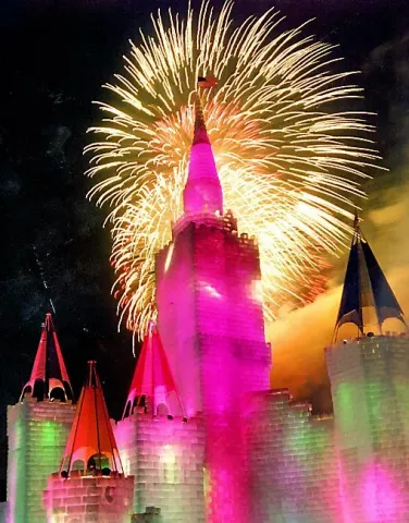 A fireworks display puts the final touches on the lighting ceremony for the 1992 Ice Palace during opening night on Harriet Island in St. Paul Wednesday, Jan. 22, 1992. Media from around the world, drawn here by the upcoming Super Bowl in Minneapolis, were on hand. Standing 166 feet high, the palace is nearly three times bigger and 40 feet taller than St. Paul’s last palace, built for the Winter Carnival’s centennial in 1986. Valica Boudry / Pioneer Press)