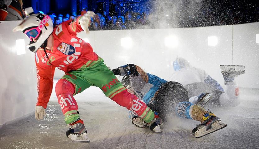 Skaters lose their footing around a tight turn. (Pioneer Press: Ben Garvin)