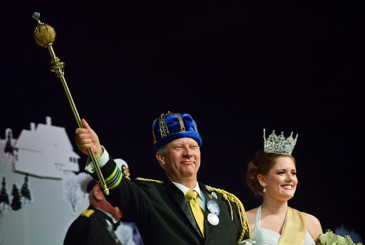 Roger C. Kruse of Anoka, this year's King Boreas LXXVIII, salutes the crowd with the new 2014 Queen of the Snows Abby Hoglin of Lakeville. (Pioneer Press: Ben Garvin)