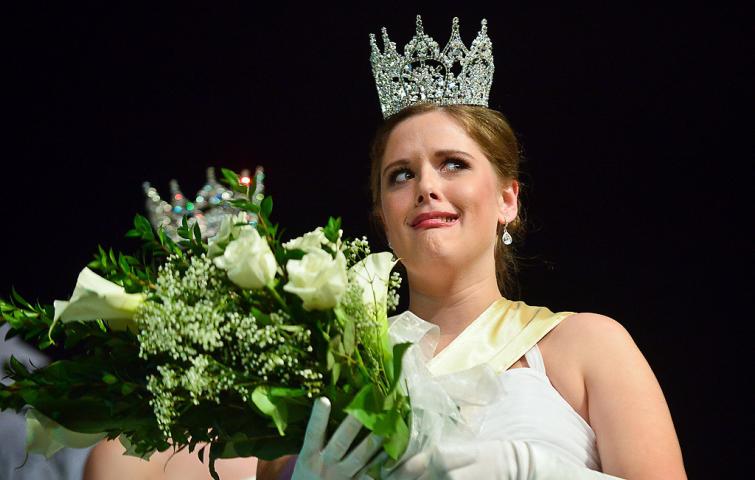 Hoglin reacts to all the applause after being named Queen of the Snows. (Pioneer Press: Ben Garvin)
