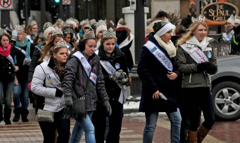 Visiting Winter Carnival royalty attend the ice carving competition Friday in Rice Park.  (Pioneer Press: Jean Pieri)