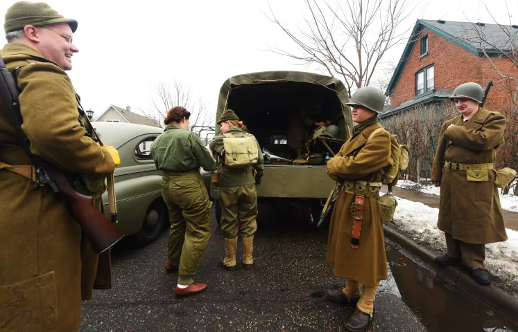 World War II re-enactors wait for the start of the St. Paul Winter Carnival Grande Day Parade on Jan. 30. (Pioneer Press: John Autey)