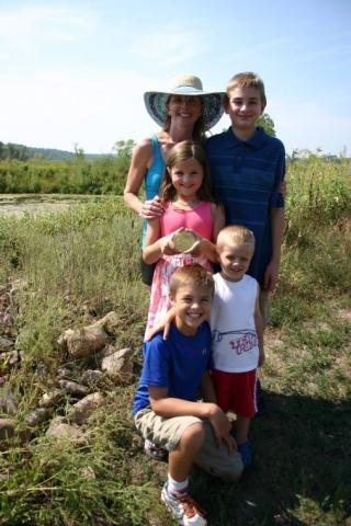 The finders of the Heimatfest medallion were (front to back): Joseph, Joshua, Emaleigh, Amy (back left) and Jack Hulet. They’d been searching for weeks, but on the day of their win, they put in a good hour. PHOTO BY MATHIAS BADEN / REPRINTS AT PHOTOS.JORDANNEWS.COM