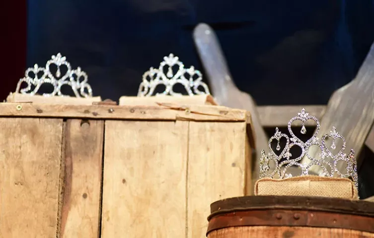 Watercade Coronation. Staff photo by Cam Bonelli