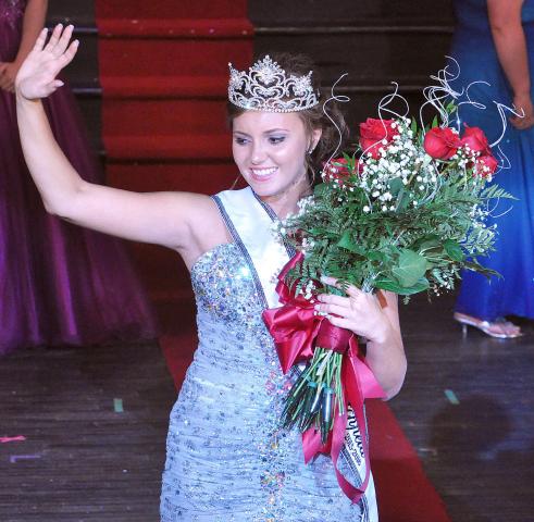 Karly Nelson waves to the audience at Sunday night’s coronation after being crowned the new Miss Litchfield.