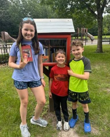 2024 Roseville Rosefest Medallion Finders Brooke, James &amp; Zeke