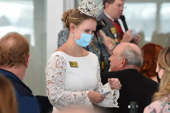 Kirstin Knutson, 2020 Aurora, Queen of the Snows, participates in the Annual Queen's Tea, hosted by the Former Queens of the St. Paul Winter Carnival, at the Royal Golf Club in Lake Elmo on Sunday, Jan. 23, 2022. (Scott Takushi / Pioneer Press)